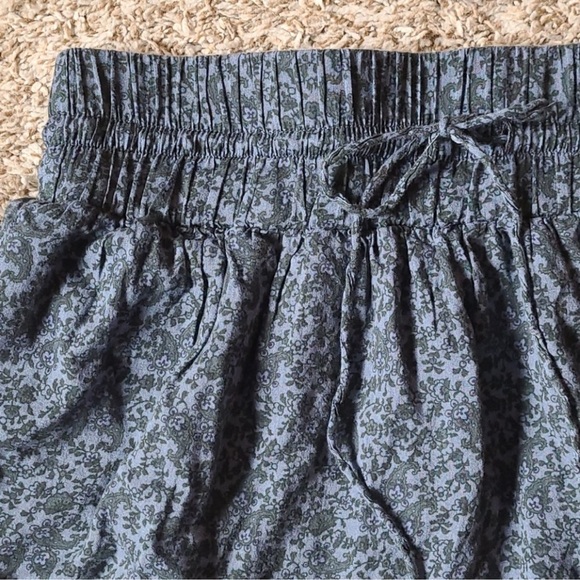 Natural Life Floral Skirt, medium - Picture 2 of 3